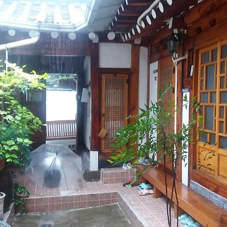 Hanok Guesthouse 202 Seoul Exterior photo